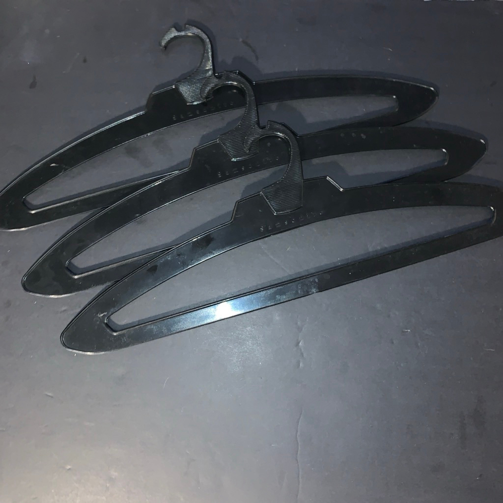 3 Samsonite Black Plastic Closet Hangers One Size